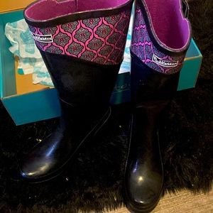 Puddletons Womens Classic Tall PC101V Rainboots. New in box.